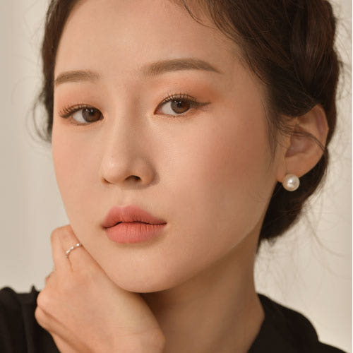 Dinto Blur-finish Shadow 5.4g #703 Edith Wharton - Korean